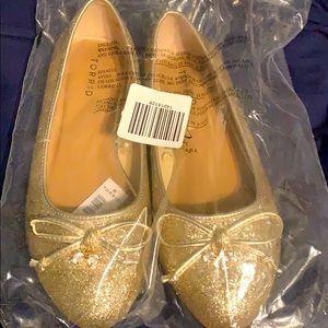 NWT Torrid gold sparkly flats